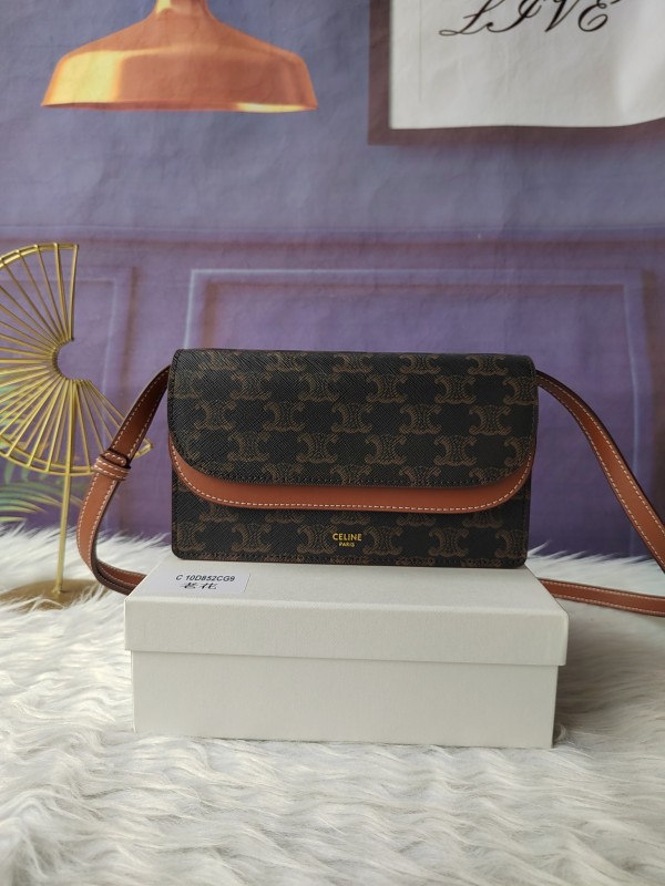 【即発】★ セリーヌ レディース ショルダーバッグ 偽物 10D852