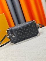使い勝手良 ルイヴィトン メンズ ショルダーバッグ 偽物 m26226