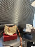 入手困難！グッチ レディース ショルダーバッグ スーパーコピー 847447