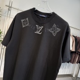 日本未入荷 2026 ルイヴィトン 新作 半袖Tシャツ 偽物