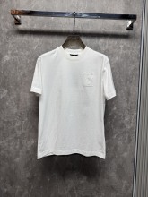 入手困難！2026 ルイヴィトン 新作 半袖Tシャツ 偽物