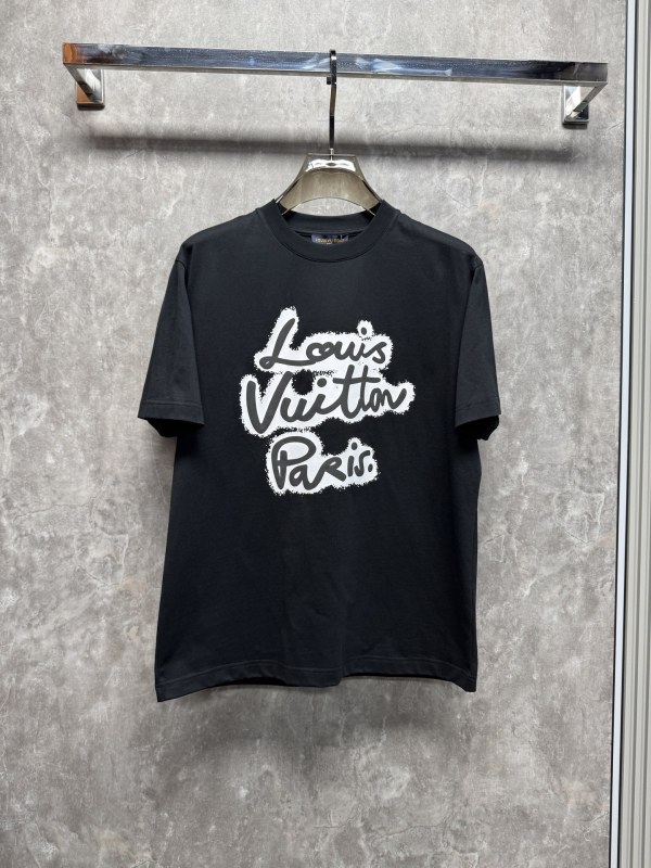 完売必至 ★ 2026 ルイヴィトン 新作 半袖Tシャツ スーパーコピー