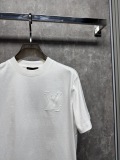 入手困難！2026 ルイヴィトン 新作 半袖Tシャツ 偽物