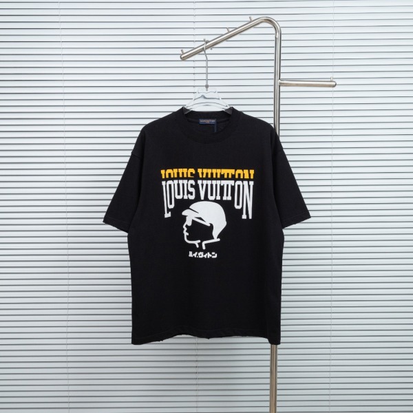 世界中で大人気♪ 2026 ルイヴィトン 新作 半袖Tシャツ コピー