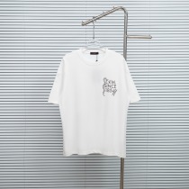 日本未入荷 2026 ルイヴィトン 新作 半袖Tシャツ 偽物