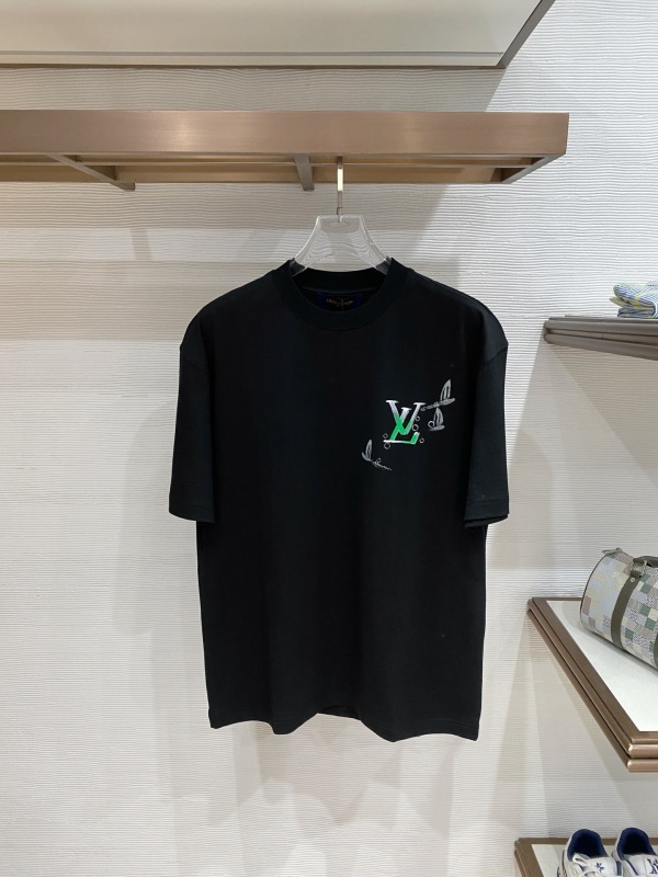激安価格！2026 ルイヴィトン 新作 半袖Tシャツ スーパーコピー