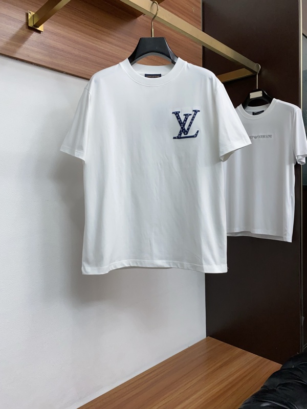 売上総額１位！2026 ルイヴィトン 新作 半袖Tシャツ 偽物