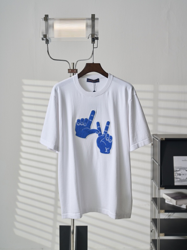【即発】★ 2026 ルイヴィトン 新作 半袖Tシャツ コピー