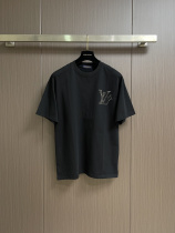 新色登場☆ 2026 ルイヴィトン 新作 半袖Tシャツ 偽物
