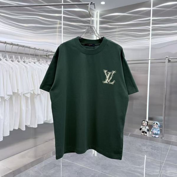 お洒落 2026 ルイヴィトン 新作 半袖Tシャツ 偽物