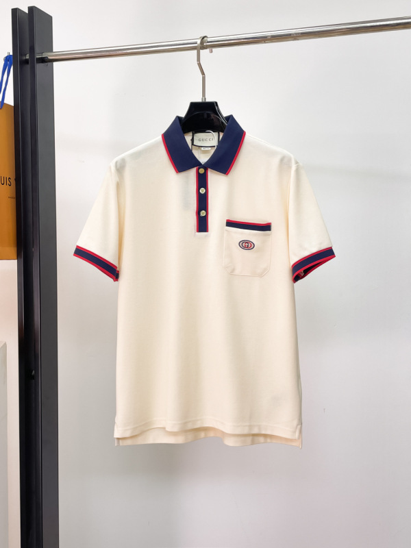 一目惚れ♪ 2026 グッチ 新作 半袖Tシャツ コピー