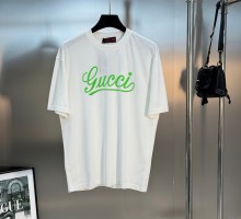 一目惚れ♪ 2026 グッチ 新作 半袖Tシャツ スーパーコピー