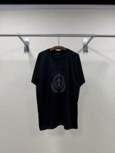定番人気！2026 グッチ 新作 半袖Tシャツ 偽物