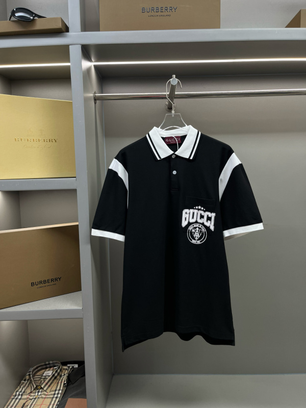争奪戦 2026 グッチ 新作 半袖Tシャツ スーパーコピー