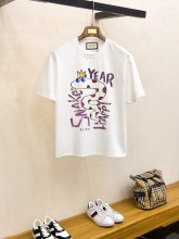 完売必至 ★ 2026 グッチ 新作 半袖Tシャツ 偽物