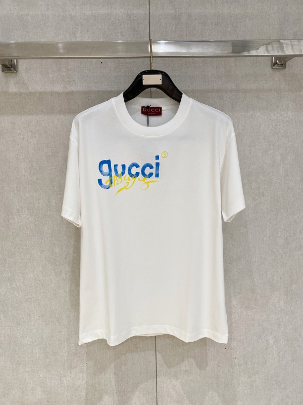 絶対欲しい！2026 グッチ 新作 半袖Tシャツ スーパーコピー