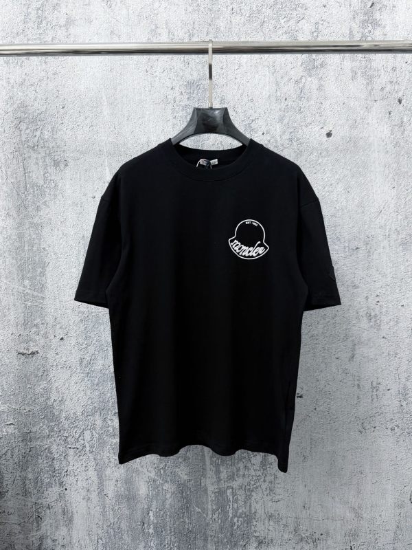 入手困難品！2026 モンクレール 新作 半袖Tシャツ 偽物