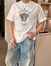 使い勝手良 2026 ヴェルサーチェ 新作 半袖Tシャツ スーパーコピー
