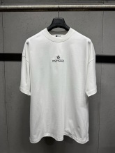 争奪戦 2026 モンクレール 新作 半袖Tシャツ 偽物