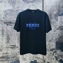 完売必至   2026 フェンディ 新作 半袖Tシャツ 偽物