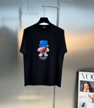 超希少！ 2026 フェンディ 新作 半袖Tシャツ スーパーコピー