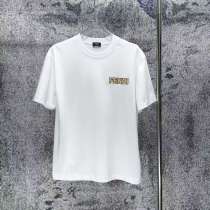 すぐ届く 2026 フェンディ 新作 半袖Tシャツ コピー