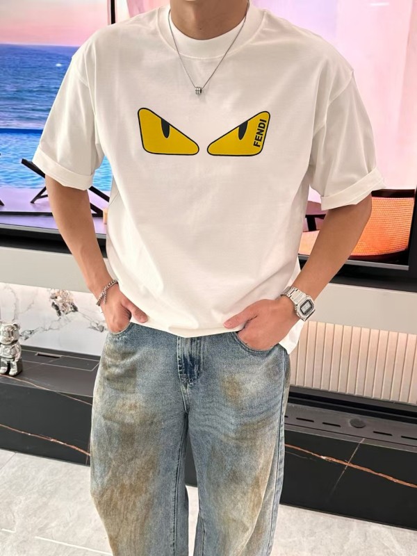 ☆超人気☆ 2026 フェンディ 新作 半袖Tシャツ 偽物