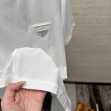 完売必至 2026 プラダ 新作 半袖Tシャツ 偽物 2色