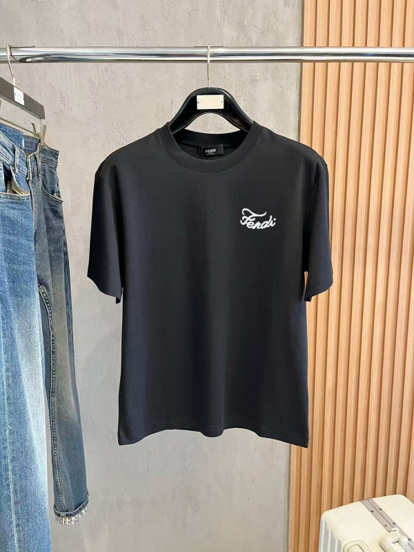 超希少！ 2026 フェンディ 新作 半袖Tシャツ コピー