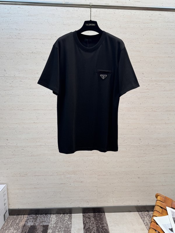 完売必至 2026 プラダ 新作 半袖Tシャツ 偽物 2色