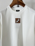 完売必至 2026 フェンディ 新作 半袖Tシャツ 偽物