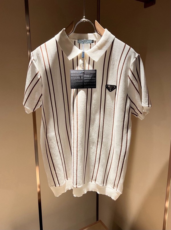 日本未入荷 2026 プラダ 新作 半袖Tシャツ コピー