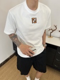 完売必至 2026 フェンディ 新作 半袖Tシャツ 偽物