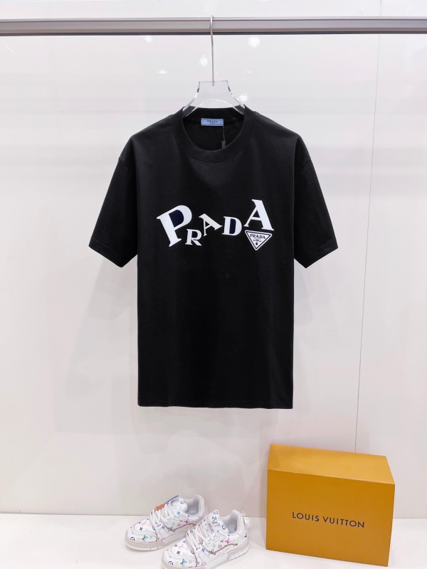 希少♪限定 2026 プラダ 新作 半袖Tシャツ スーパーコピー