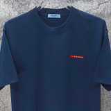 目を惹くカラー 2026 プラダ 新作 半袖Tシャツ スーパーコピー