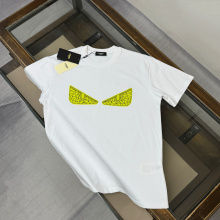 送料込 2026 フェンディ 新作 半袖Tシャツ 偽物