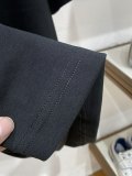 肌触り最高な 2026 プラダ 新作 半袖Tシャツ 偽物