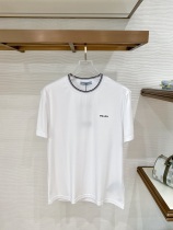 注目度抜群！2026 プラダ 新作 半袖Tシャツ コピー