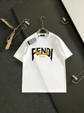 世界中で大人気♪ 2026 フェンディ 新作 半袖Tシャツ コピー 2色
