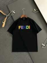 おすすめ  2026 フェンディ 新作 半袖Tシャツ コピー  2色