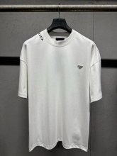 ☆超人気☆ 2026 プラダ 新作 半袖Tシャツ コピー