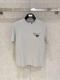 入手困難！2026 プラダ 新作 半袖Tシャツ 偽物