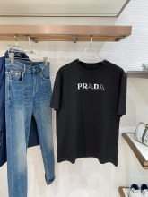 入手困難品！2026 プラダ 新作 半袖Tシャツ 偽物