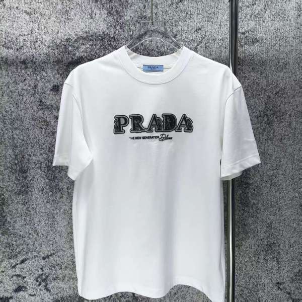 ☆超人気☆ 2026 プラダ 新作 半袖Tシャツ 偽物