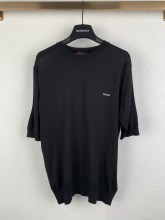激安価格！2026 プラダ 新作 半袖Tシャツ 偽物