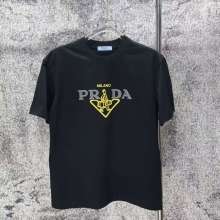 完売前に！2026 プラダ 新作 半袖Tシャツ 偽物