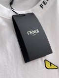 すぐ届く 2026 フェンディ 新作 半袖Tシャツ 偽物