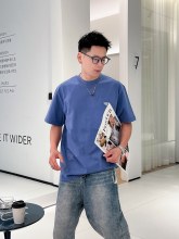 人気急上昇新作 2026 プラダ 新作 半袖Tシャツ コピー