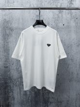 絶対欲しい！2026 プラダ 新作 半袖Tシャツ コピー