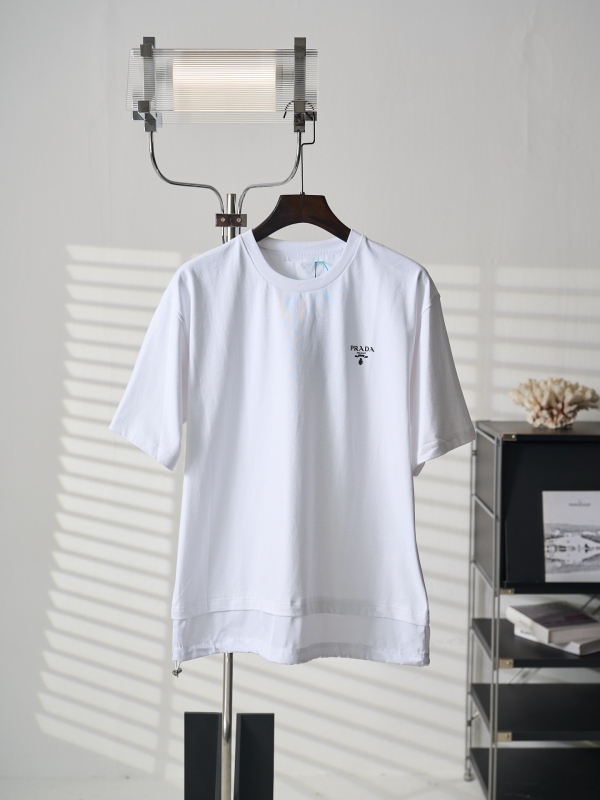 【大特価】2026 プラダ 新作 半袖Tシャツ コピー
